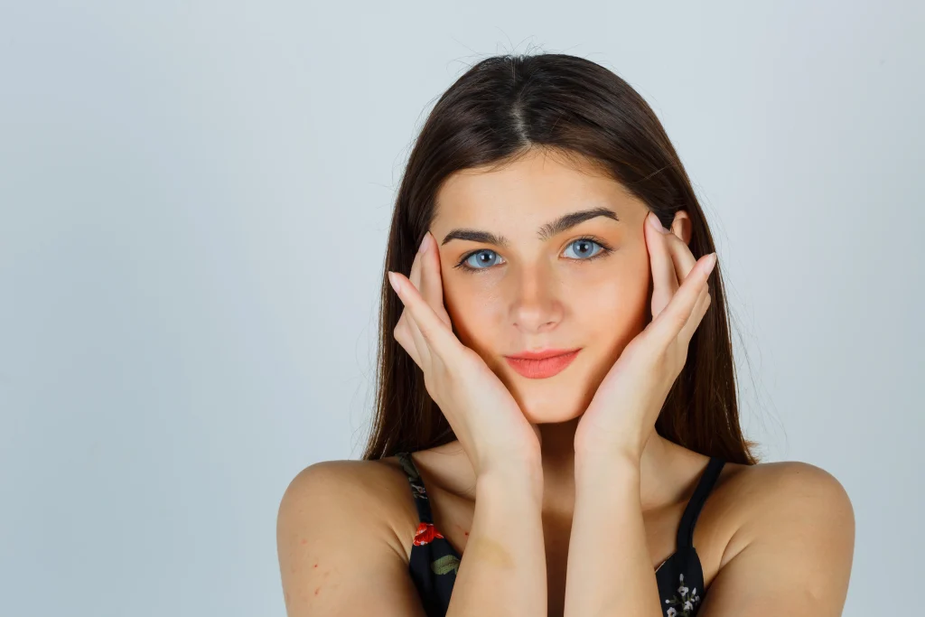 মায়াবী চোখ নিয়ে স্ট্যাটাস এবং তার প্রভাব